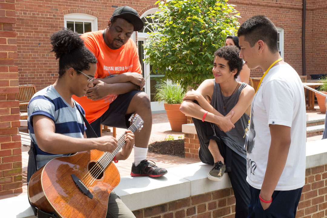 Students in the Brasilia Without Borders program