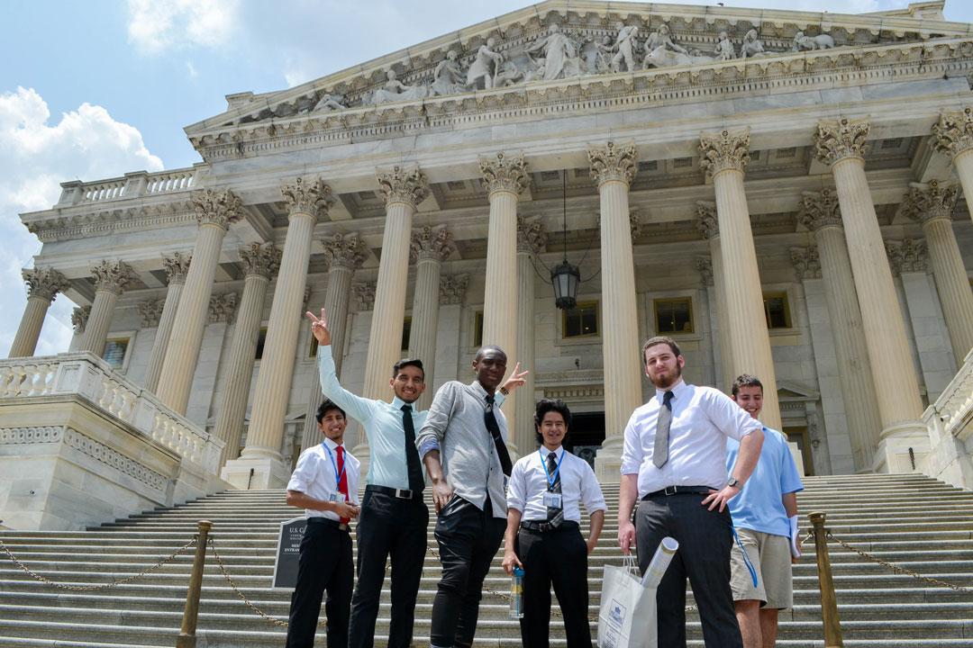Pre-College students outside the US Supreme Court